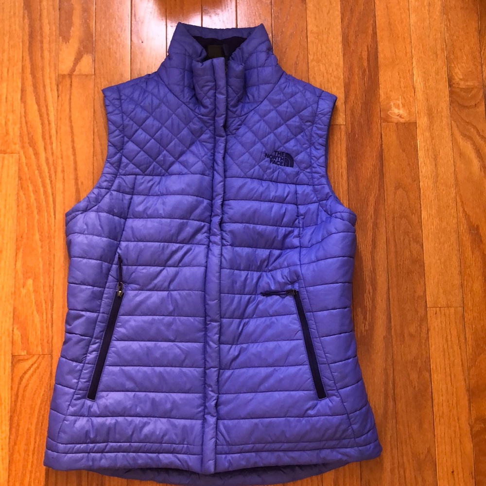 The North Face Light Puffer Vest in Light Purple/Periwinkle: Medium